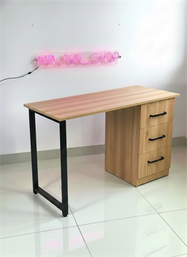 Маникюрный стол 3 ящика без розеток 10031